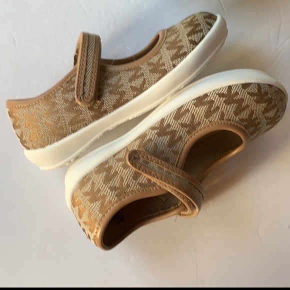 NWOT MICHAEL Michael Kors arial toddler shoes size 10 - Picture 5 of 6